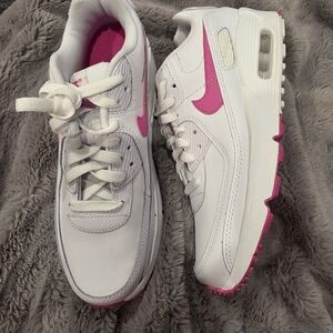 Nike Air Max 90 Size 5.5Y/ 7W. Women's White and Pink Sneakers